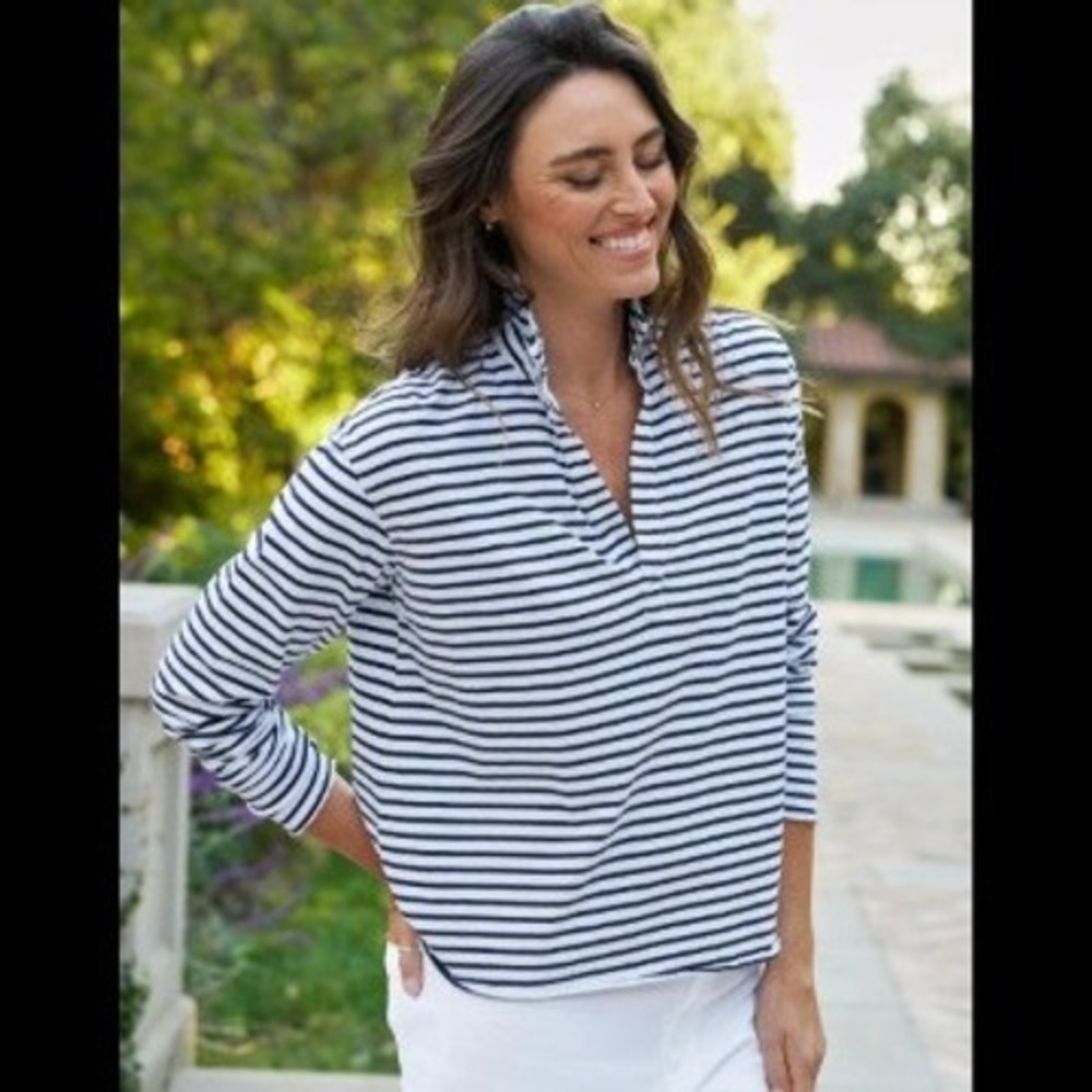 Frank & Eileen Patrick Popover Top M Navy Blue White Striped V-Neck Nautical